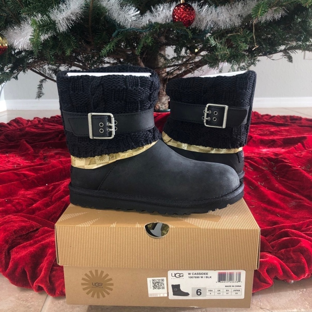 UGG Australia Black Suede Boots (6) NWT